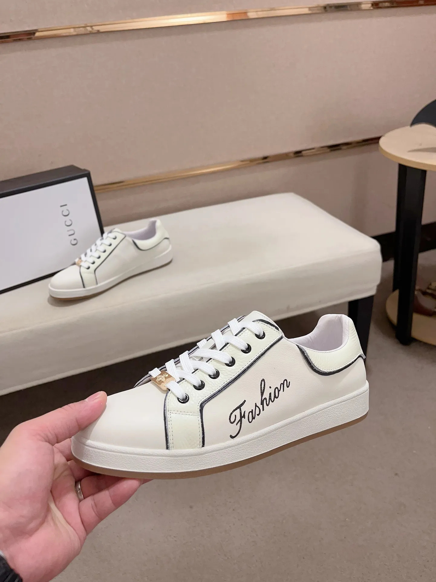 Men's shoes💰 440💰🇮🇹🇮🇹GUCCI(Gucci)🔍🔍new style Available simultaneously at counters, upper 🇮🇹 Italian imported cowhide, fully imported genuine leather lining 💪💪, completely 1⃣️ to 1⃣️ replica 🇮🇹💪💪, ⚠ sole : The original sole is specially provided by the original factory. The exclusive movable molded sole is super comfortable. ⚠Original factory goods, 🔍🔍high quality, you can enter and leave the counter at will, welcome to compare⚠. Code number:38-44